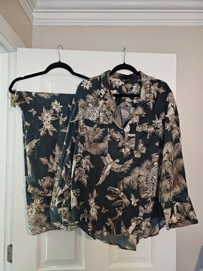 Banana Republic Satin Jungle Print Pajama Set Green Leopard Bird